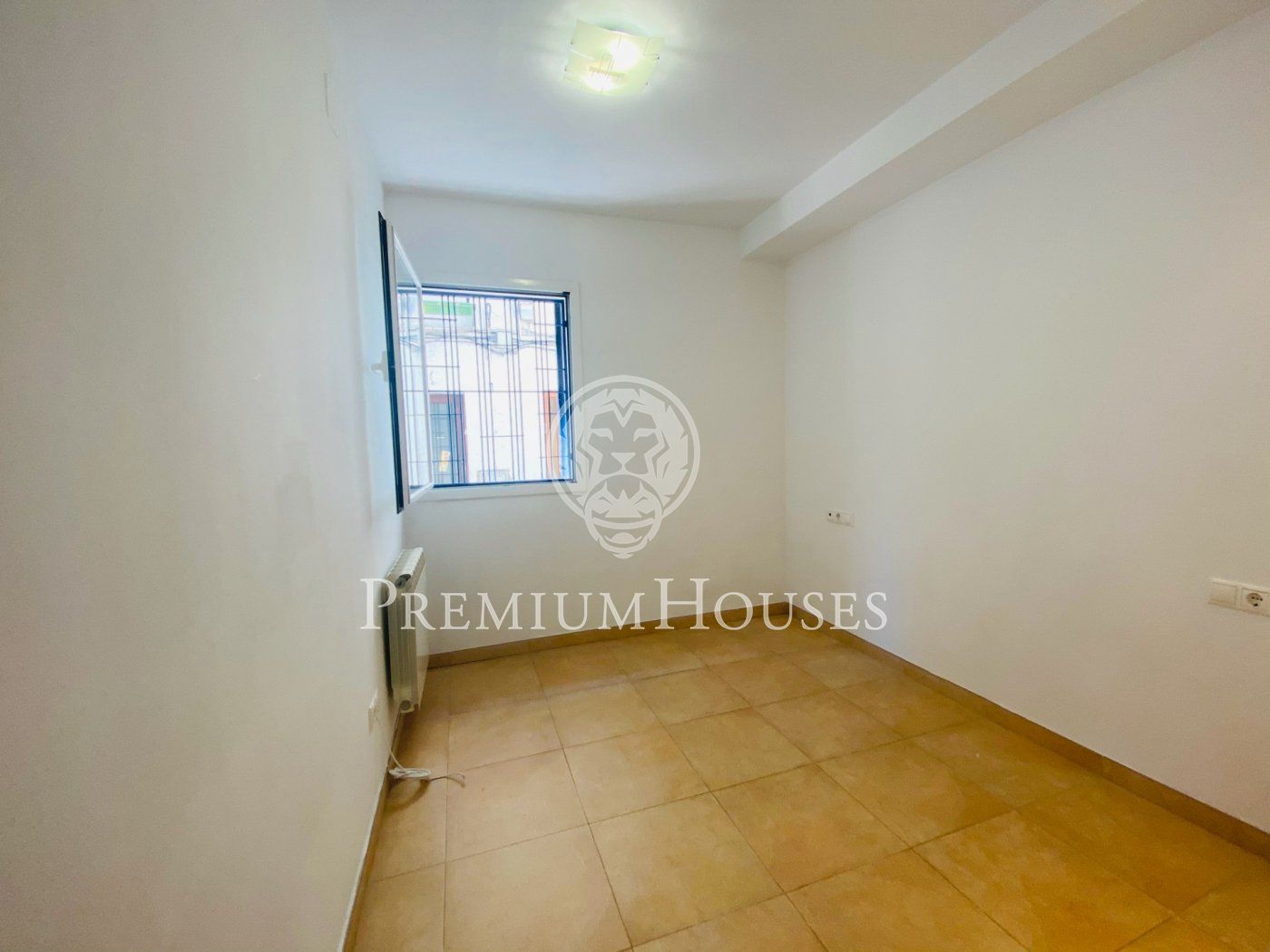 Planta baixa de lloguer amb pati interior i en bon estat a Sitges