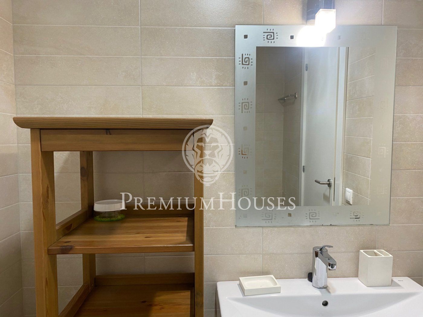 Planta baixa de lloguer amb pati interior i en bon estat a Sitges