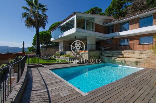 Maison moderne à vendre à Cabrils. Environs de Barcelone.