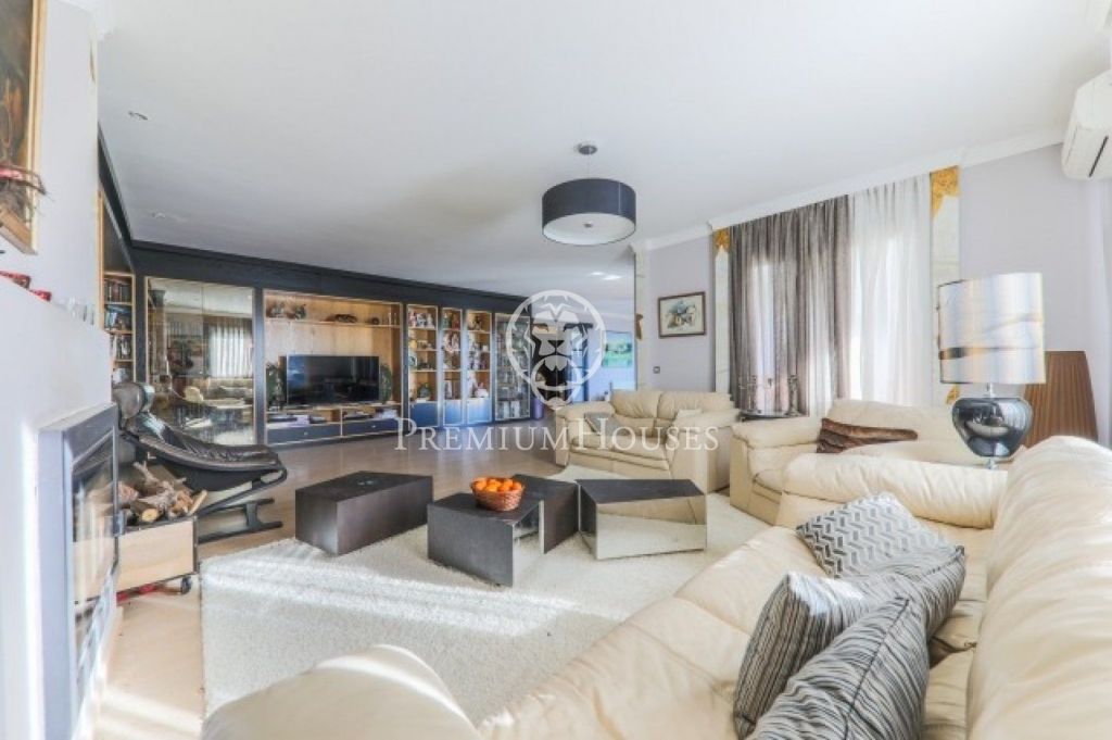 350 Sqm House With Pool And Views For Sale In Alella Premium Houses