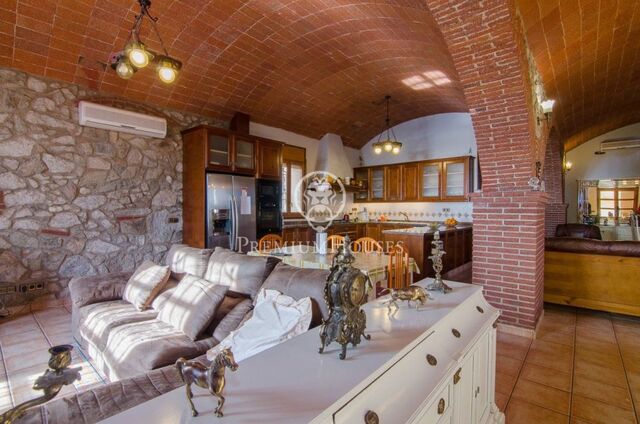 Country house for sale with sea views in Mataró - Costa Barcelona.