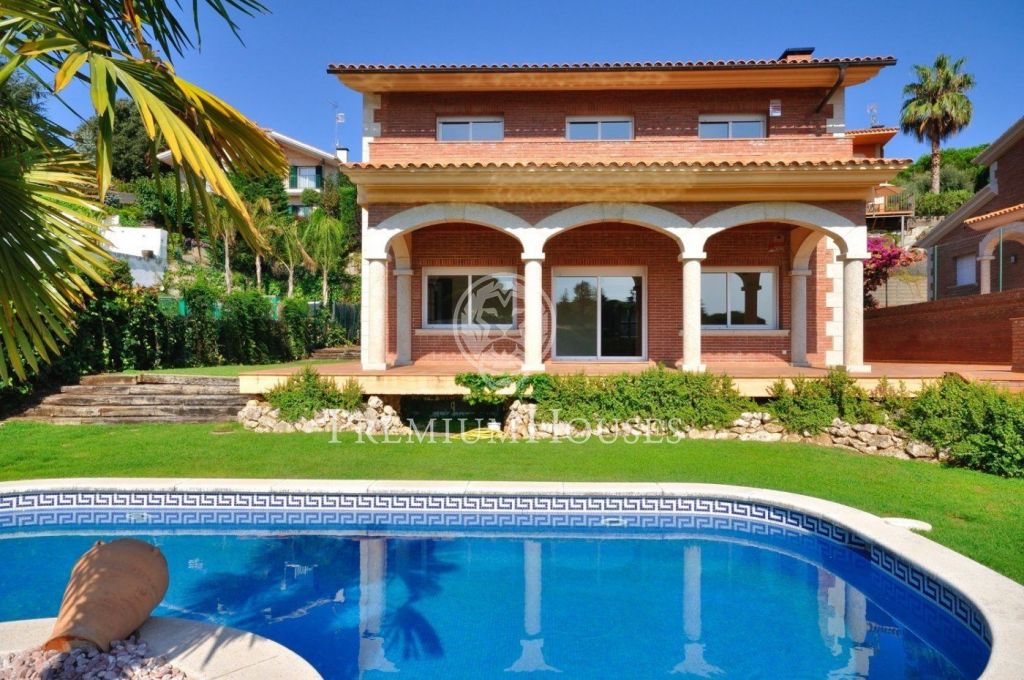 Casa en lloguer amb piscina a Sant Vicenç de Montalt