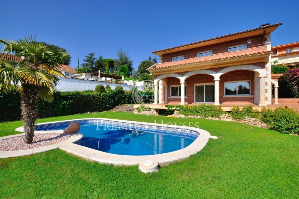 Casa en lloguer amb piscina a Sant Vicenç de Montalt