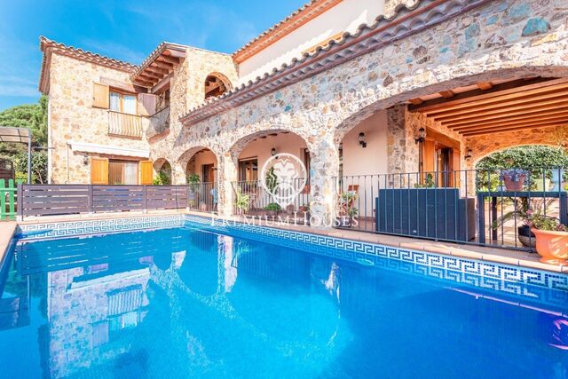 House for sale with garden and swimming pool in Blanes