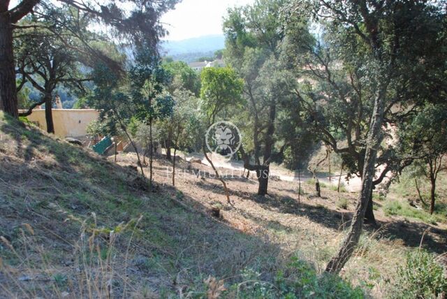 Porció de terreny edificable amb vistes a la mar en venda a Sant Cebrià de Vallalta