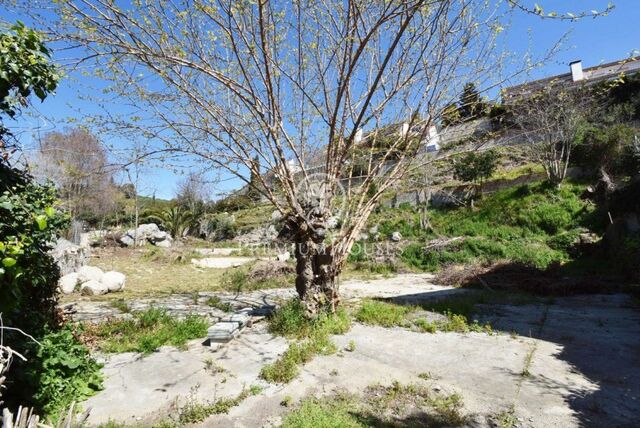Продается земельный участок под постройку дома в Sant Andreu de Llavaneres