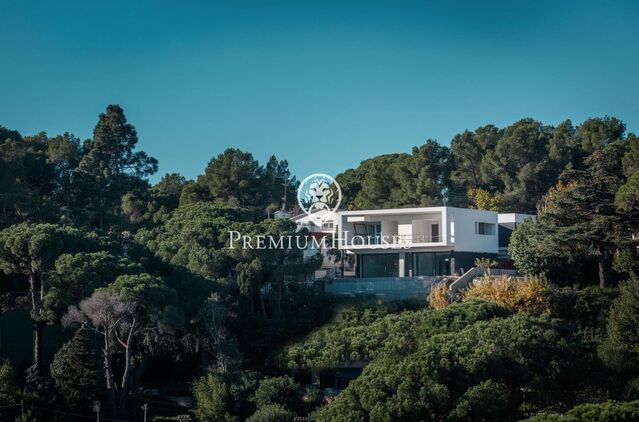 Obra Nova a Premià de Dalt amb vistes mar - Costa Barcelona