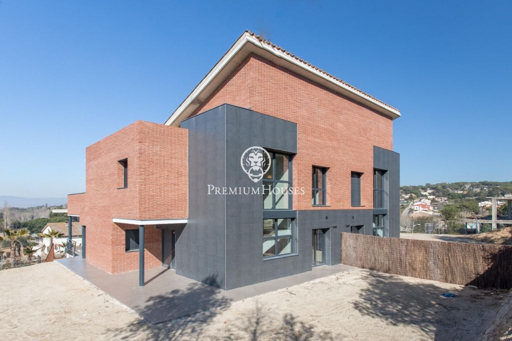 Casa en venda d'obra nova a Vallromanes