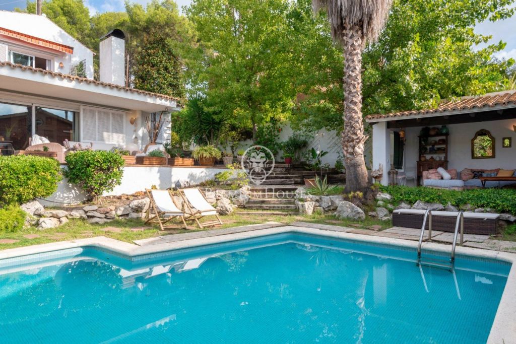 Casa amb jardí i piscina a la venda en Montemar