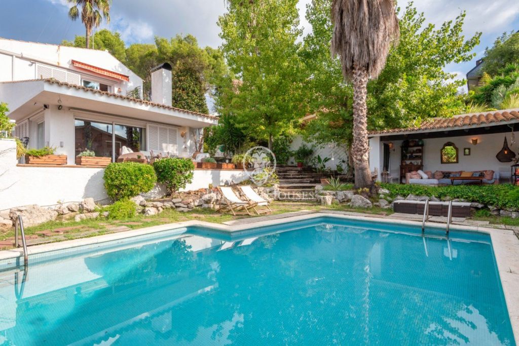 Casa amb jardí i piscina a la venda en Montemar