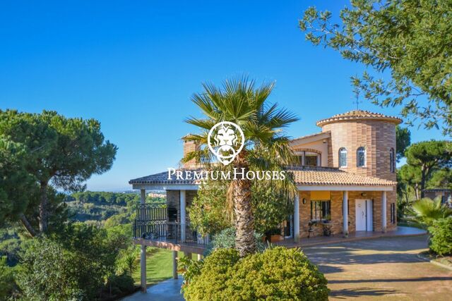 Exclusiva finca a quatre vents amb vista a la mar i la muntanya a Sant Pol de Mar