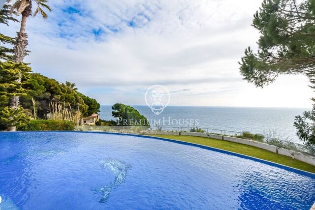 Villa avec vues spectaculaires sur la mer à Lloret de Mar