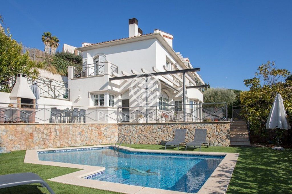 Casa en venda amb piscina a la millor zona de Caldes d'Estrac