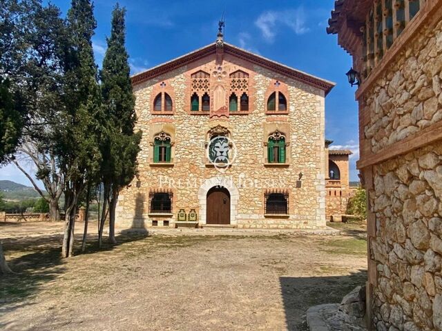 Ca *Miret de les Torres. Masia amb 16 has de terreny a la venda a Sant Pere de Ribes