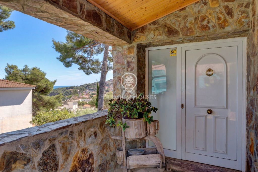 Casa amb vistes excel·lents i privacitat a Montemar
