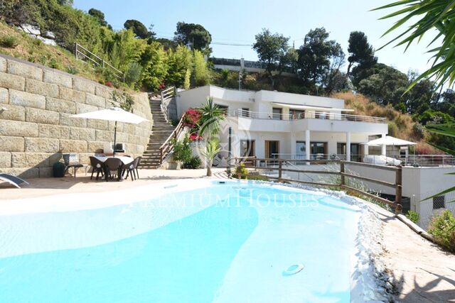 Casa amb impressionants vistes a la muntanya
