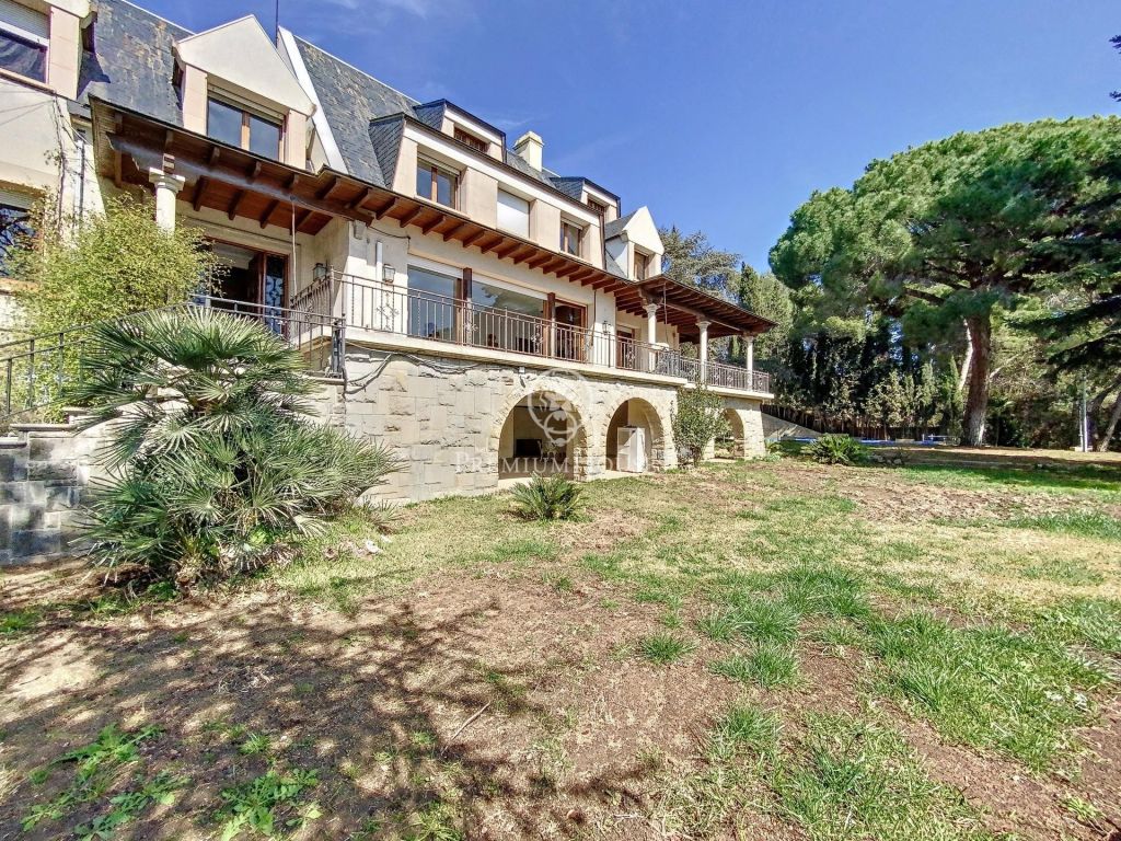Preciosa casa estilo inglés situada en l’Ametlla del Vallès