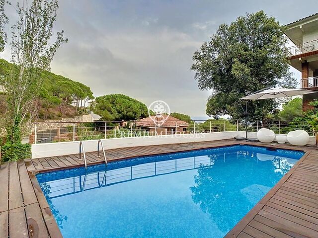 Casa con piscina en venta en Cabrils
