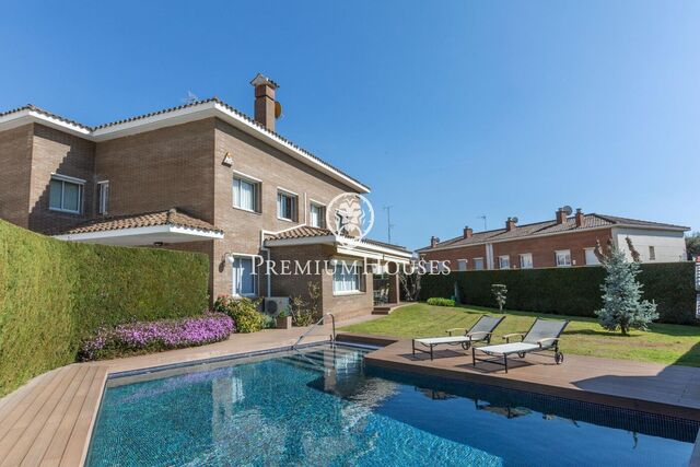 Casa amb piscina en venda en Premià De Dalt