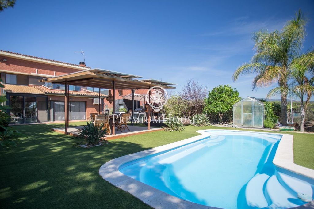 Casa con piscina en venta en Caldes d'Estrac