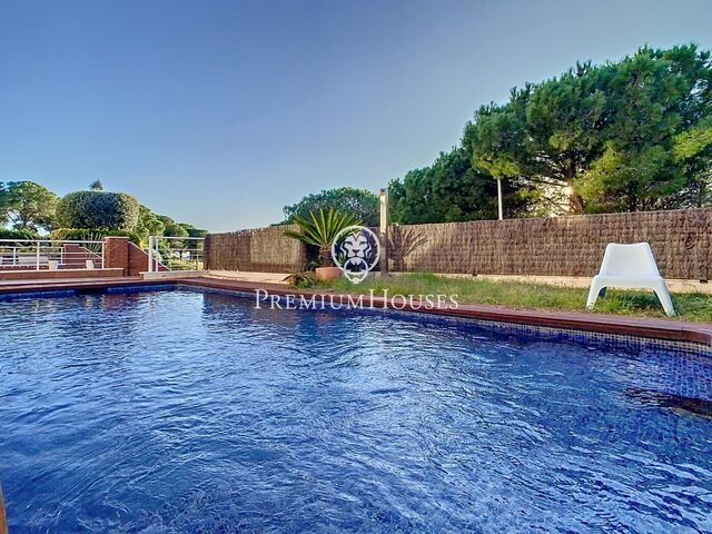 Casa en venda amb piscina a Teia