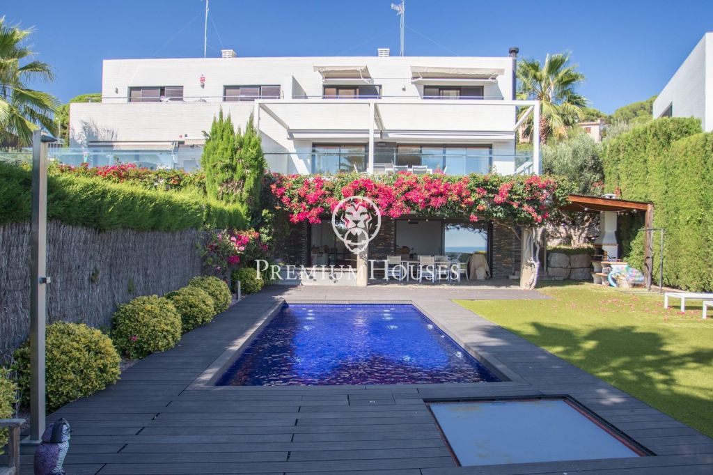 Casa aparellada en venda a Can Quirze a Mataró