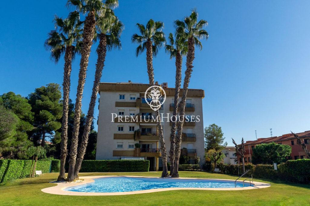Pis a la venda amb piscina comunitària i terrassa a Els Ametllers