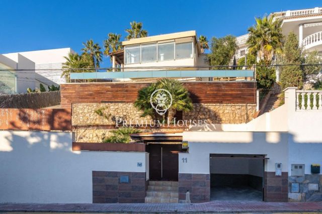 Casa independent amb piscina i vistes al mar a la venda a Quintmar