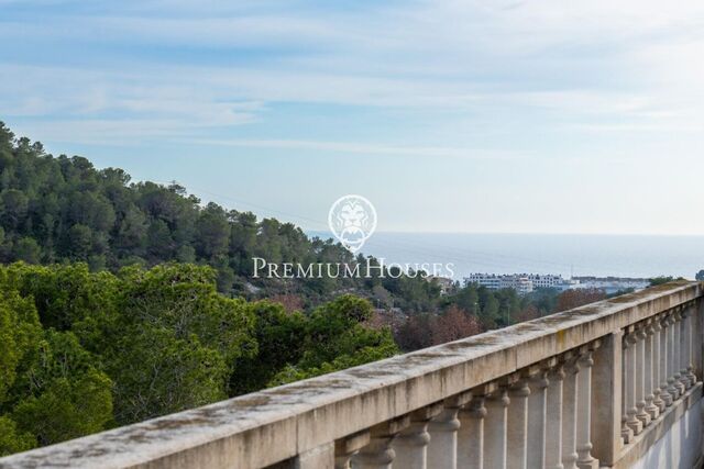 Casa independiente con vistas despejadas y piscina en Quintmar