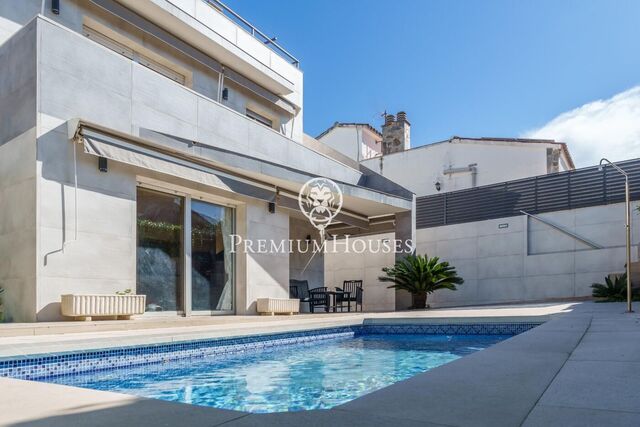 Maison individuelle moderne avec piscine à La Collada