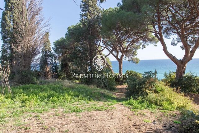 Terreno en venta con vistas al mar en Caldes d'Estrac