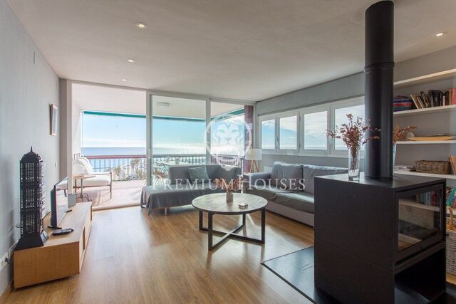 Сдается в аренду великолепная квартира с захватывающим видом на море в Sant Andreu de Llavaneres