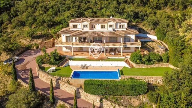 Villa exclusiva en venta – Urbanización Mas Nou, Costa Brava