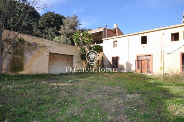 Edificación en venta a reformar con impresionantes vistas en Calella