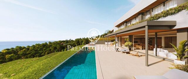 Maisons neuves exclusives avec vues frontales sur la mer