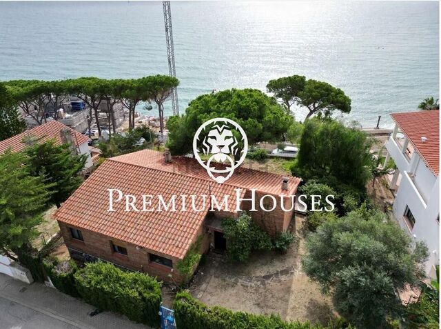 Casa en venta en Arenys de Mar con espectaculares vistas al mar