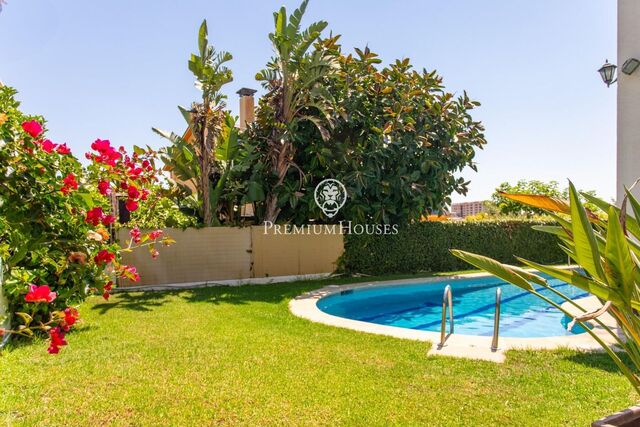 Casa en venda a El Masnou amb piscina