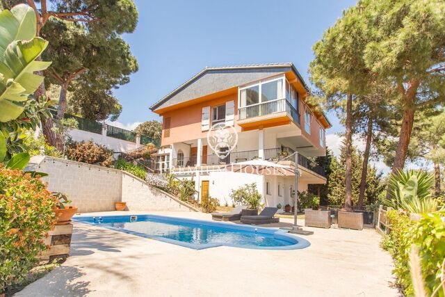 Exclusiva residencia de estilo clásico con licencia turística