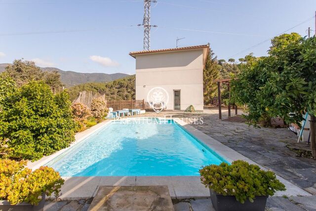 House for sale, comfort and nature 5 minutes from the village centre