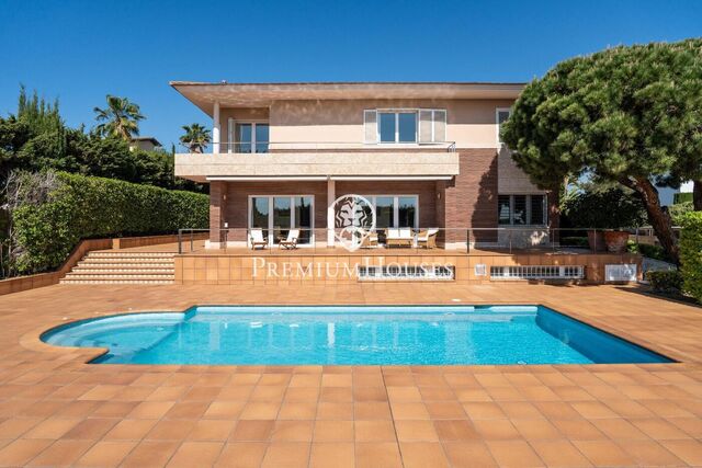 Detached House with Views in L'Aragai