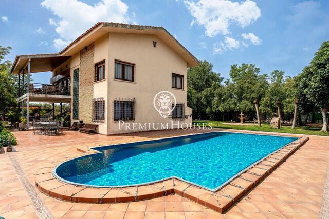 Casa con piscina y gran parcela en Riudoms