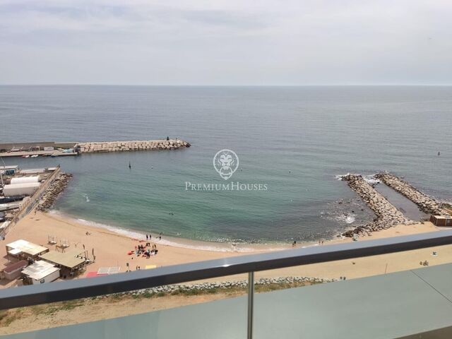 APARTMENT ON THE MARITIME FRONT OF BADALONA