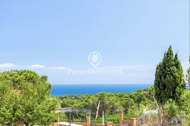 Venta de Terreno en Sant Vicenç de Montalt con vistas mar y montaña