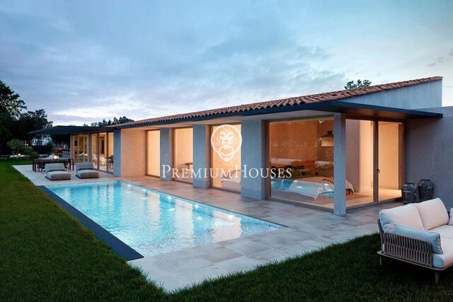 Exclusiva casa en venda d'obra nova d'una sola planta en Supermaresme Golf
