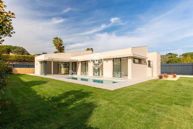 Exclusiva casa en venta de una sola planta en Supermaresme Golf