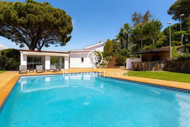 Casa en Alella en venta rodeada de naturaleza