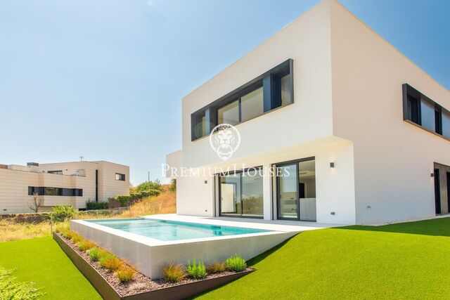 Casa en venta con piscina en Teià