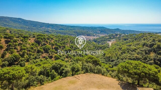 Exclusiva parcela con vistas al mar en Sant Andreu de Llavaneres