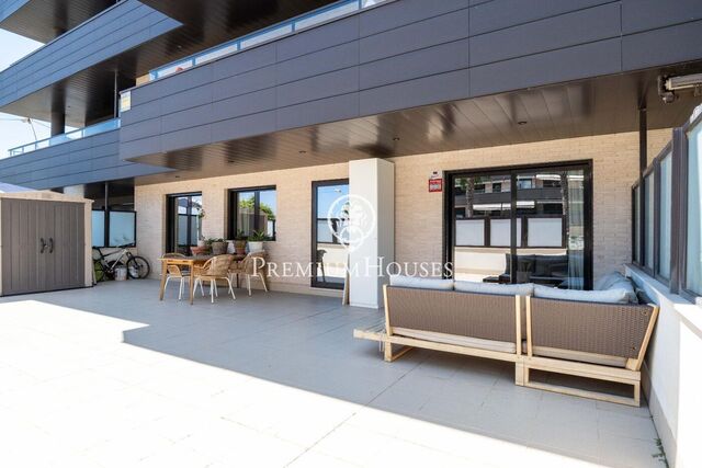 Planta baja con gran terraza en les Llunes