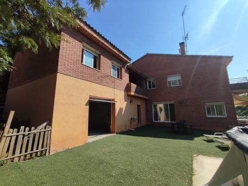 Magnífica casa independiente en venta en Cervelló
